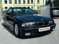 Blau Gebraucht 1995 BMW 320 Cabriolet Sport Line Cabrio | 9.999 €