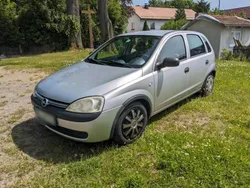 Silber Gebraucht 2003 Opel Corsa Kleinwagen | 600 € (Guter Preis)
