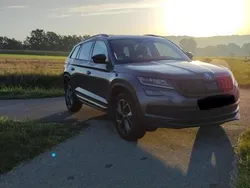 Grau Gebraucht 2020 Skoda Kodiaq SportLine SUV | 29.800 € (Etwas zu teuer)