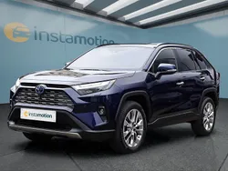 Blau Gebraucht 2023 Toyota RAV4 Hybrid SUV | 42.949 € (Teuer)