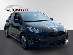 Schwarz Neu 2025 Toyota Yaris Hybrid Limousine | 24.590 € (Guter Preis)
