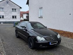 Schwarz Gebraucht 2008 Mercedes CLK220 Avantgarde Coupé | 8.650 €
