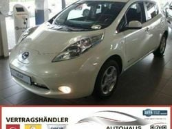 Weiß metallic Gebraucht 2016 Nissan Leaf Acenta Kleinwagen | 30.990 €