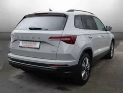 Grau Gebraucht 2022 Skoda Karoq Ambition SUV | 23.949 €