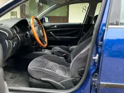 Blau Gebraucht 2001 VW Passat Highline Kombi | 2.490 € (Fairer Preis)