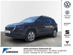 Schwarzmagic perleffekt Gebraucht 2024 Skoda Karoq Selection SUV | 30.430 € (Fairer Preis)