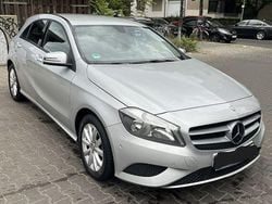 Silber Gebraucht 2015 Mercedes A180 Limousine | 12.900 € (Fairer Preis)