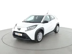 Weiß Gebraucht 2024 Toyota Aygo Business Edition Kleinwagen | 15.420 € (Fairer Preis)