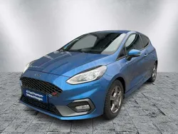 Performance blau metallic blau Gebraucht 2019 Ford Fiesta ST Kleinwagen | 17.290 € (Fairer Preis)