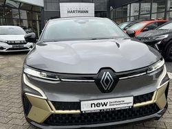 Schwarz Gebraucht 2022 Renault Mégane Iconic Limousine | 26.990 € (Fairer Preis)