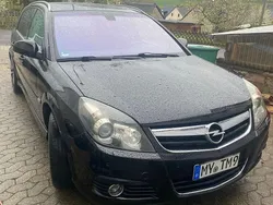 Schwarz Gebraucht 2006 Opel Signum Sport Kombi | 2.000 € (Guter Preis)