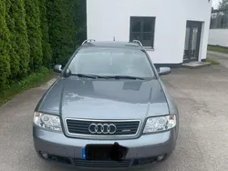 Grau Gebraucht 2000 Audi A6 Kombi | 750 €
