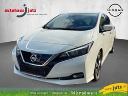 Weiß Gebraucht 2021 Nissan Leaf N-Connecta Kleinwagen | 17.990 € (Etwas zu teuer)