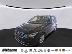 Schwarz Gebraucht 2021 VW Tiguan Elegance SUV | 33.345 € (Etwas zu teuer)