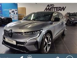 Grau Gebraucht 2024 Renault Mégane Techno Limousine | 33.990 € (Etwas zu teuer)