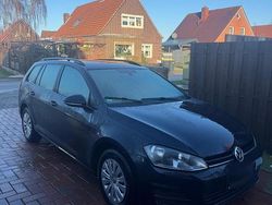 Schwarz Gebraucht 2016 VW Golf VII Kombi | 7.250 € (Etwas zu teuer)