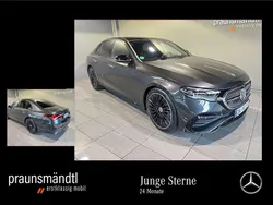 Grau Gebraucht 2025 Mercedes E220 AMG Limousine | 63.890 €