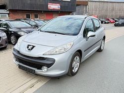 Silber Gebraucht 2009 Peugeot 207 Tendance Limousine | 2.500 € (Fairer Preis)