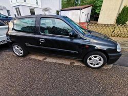 Gebraucht 2001 Renault Clio II Kleinwagen | 800 €