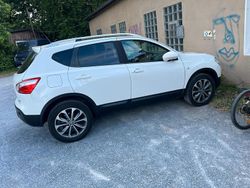 Weiß Gebraucht 2013 Nissan Qashqai SUV | 8.500 € (Etwas zu teuer)