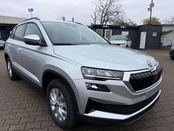 Brilliantsilber metallic Neu 2025 Skoda Karoq Drive SUV | 37.990 € (Fairer Preis)