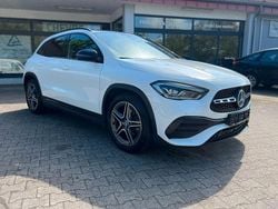 Weiß Gebraucht 2022 Mercedes GLA200 AMG line SUV | 32.500 € (Fairer Preis)