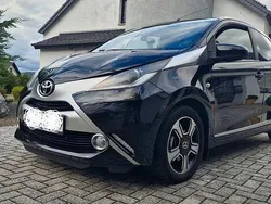 Schwarz Gebraucht 2014 Toyota Aygo Kleinwagen | 10.400 € (Etwas zu teuer)