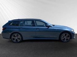 Arctic race blue Gebraucht 2024 BMW 330 Efficient Dynamics Kombi | 38.900 €