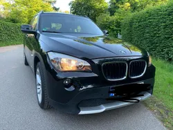 Schwarz Gebraucht 2010 BMW X1 SUV | 12.530 €