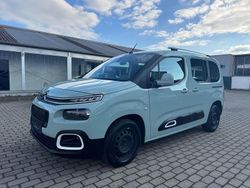 Grün Gebraucht 2019 Citroën Berlingo Feel Van / Kleinbus | 11.899 € (Fairer Preis)