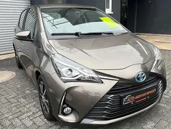 Grau Gebraucht 2018 Toyota Yaris Team Kleinwagen | 14.790 € (Fairer Preis)