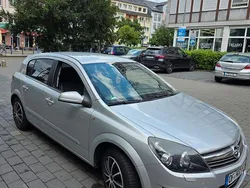 Silber Gebraucht 2009 Opel Astra Selection Limousine | 2.800 € (Guter Preis)