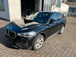 Schwarz Gebraucht 2020 BMW X1 Advantage SUV | 16.980 €