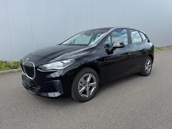 Schwarz Gebraucht 2024 BMW 218 Active Tourer Luxury Line Van / Kleinbus | 24.999 €