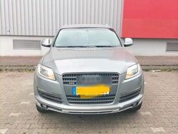 Grau Gebraucht 2006 Audi Q7 SUV | 8.500 € (Fairer Preis)