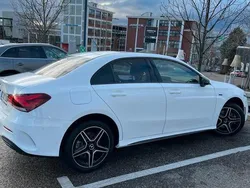 Weiß Gebraucht 2021 Mercedes A250 Limousine | 29.200 € (Etwas zu teuer)