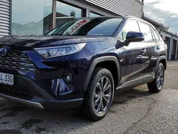 Nagoyablau Gebraucht 2024 Toyota RAV4 Hybrid Team SUV | 42.990 € (Fairer Preis)