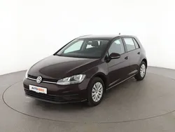 Rot Gebraucht 2017 VW Golf VII Trendline Limousine | 12.120 € (Superpreis)