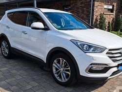 Weiß Gebraucht 2016 Hyundai Santa Fe Premium SUV | 22.999 € (Etwas zu teuer)