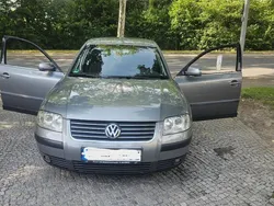 Silber Gebraucht 2002 VW Passat Comfortline Limousine | 1.998 € (Fairer Preis)