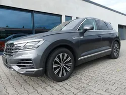 Grau Gebraucht 2019 VW Touareg SUV | 40.999 €