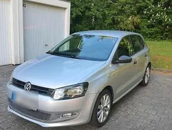 Silber Gebraucht 2010 VW Polo Trendline Limousine | 3.000 € (Guter Preis)