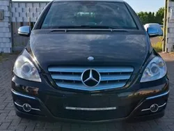 Schwarz Gebraucht 2010 Mercedes B180 Van / Kleinbus | 2.150 € (Guter Preis)