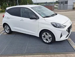 Weiß Gebraucht 2023 Hyundai i10 GO! Kleinwagen | 13.000 € (Fairer Preis)