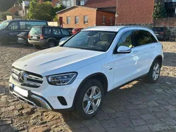 Weiß Gebraucht 2020 Mercedes GLC300e SUV | 29.750 € (Guter Preis)