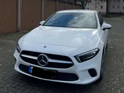 Weiß Gebraucht 2018 Mercedes A200 Limousine | 24.699 €