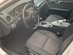 Weiß Gebraucht 2012 Mercedes C200 Kombi | 3.777 €