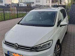 Weiß Gebraucht 2016 VW Touran Highline Van / Kleinbus | 19.500 € (Teuer)