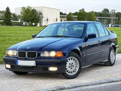 Blau Gebraucht 1993 BMW 320 Limousine | 10.950 €
