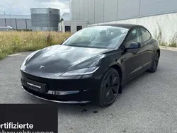 Schwarz Gebraucht 2023 Tesla Model 3 Limousine | 38.200 €